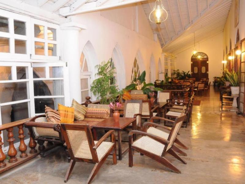 Closenberg Hotel Гале Екстериор снимка